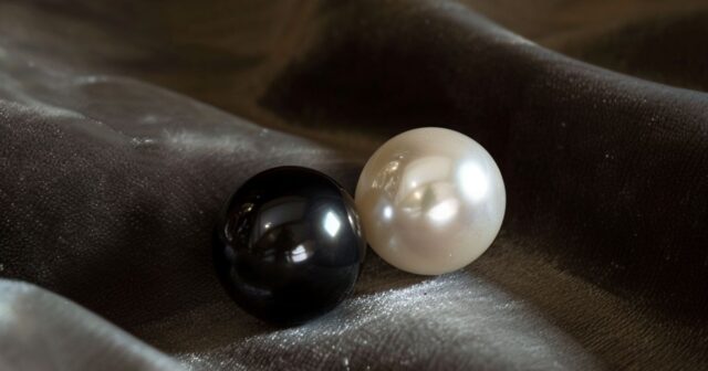 Round Pearl ― 白と黒の真珠 ―